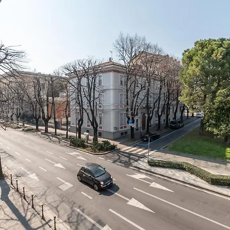 Piazza Garibaldi - F&l Apartment *